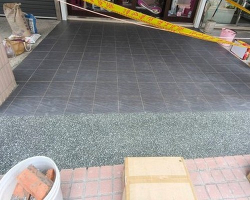 台中騎樓地面打除, 台中抿石子, 台中泥作土水工程承包, 台中騎樓地板翻修, 台中騎樓地坪施工, 台中貼磁磚, 台中騎樓磁磚工程