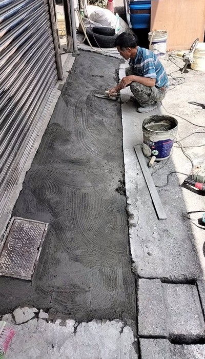台中騎樓地面打除, 台中抿石子, 台中泥作土水工程承包, 台中騎樓地板翻修, 台中騎樓地坪施工, 台中貼磁磚, 台中騎樓磁磚工程